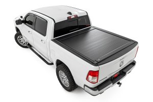 Ram 1500 Manual Retractable Bed Cover - Rough Country - Matte Black - '19-'26